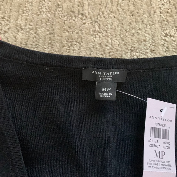 Ann Taylor Top - Picture 2 of 3